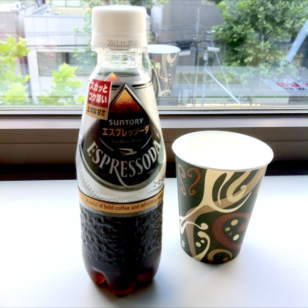 コーヒー 炭酸 新発売のエスプレッソーダを早速飲んでみた ミイルブログ