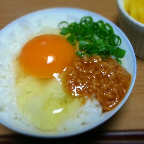 tomo_cさん 醤油麹の卵かけごはん